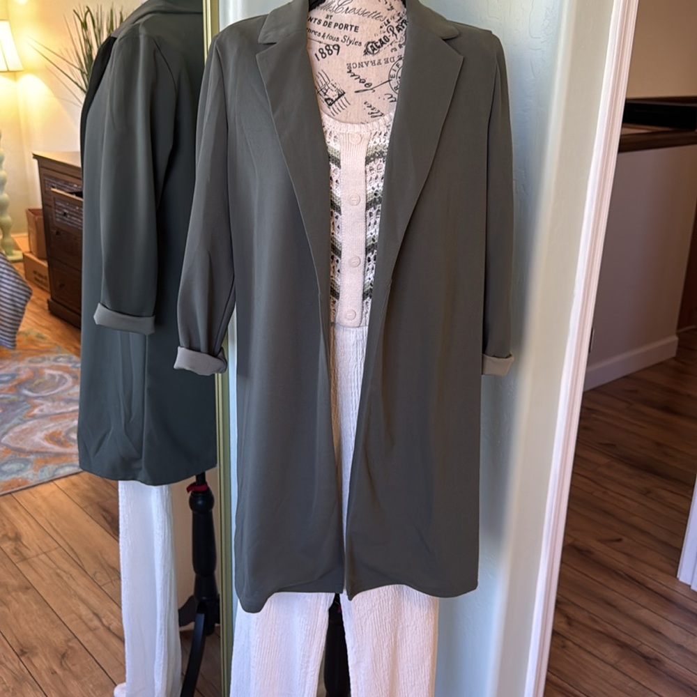 Women’s Longline Blazer!! - Picture 2 of 9